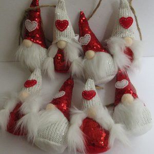 Valentine's Day Gnomes Hearts Love & Cupcakes Red & White Gnomes 6' Ft Garland